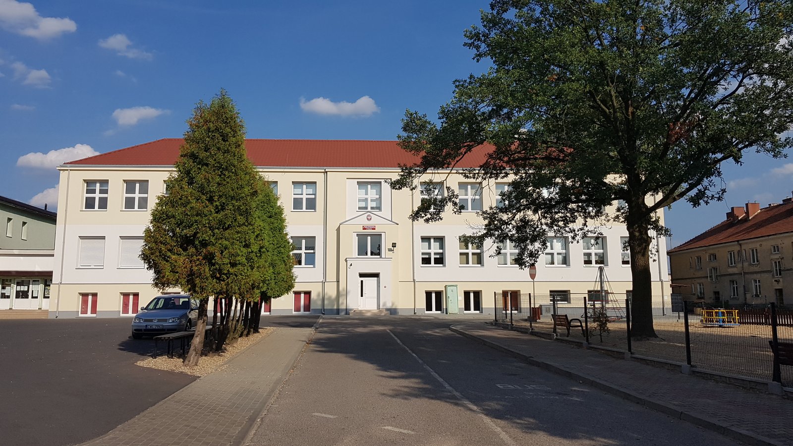 szkola front